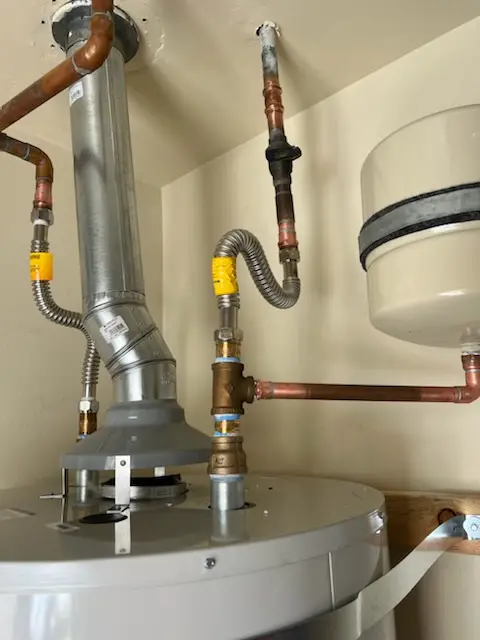 Water heater installation and plumbing repair in Rieth